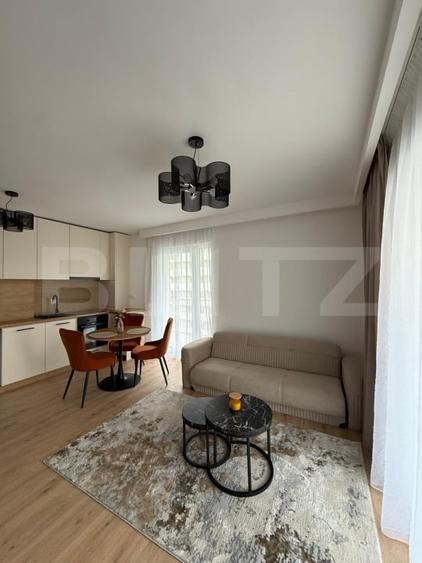 Apartament cu 3 camere semidecomandat, mobilat în Florești — fotografia 1