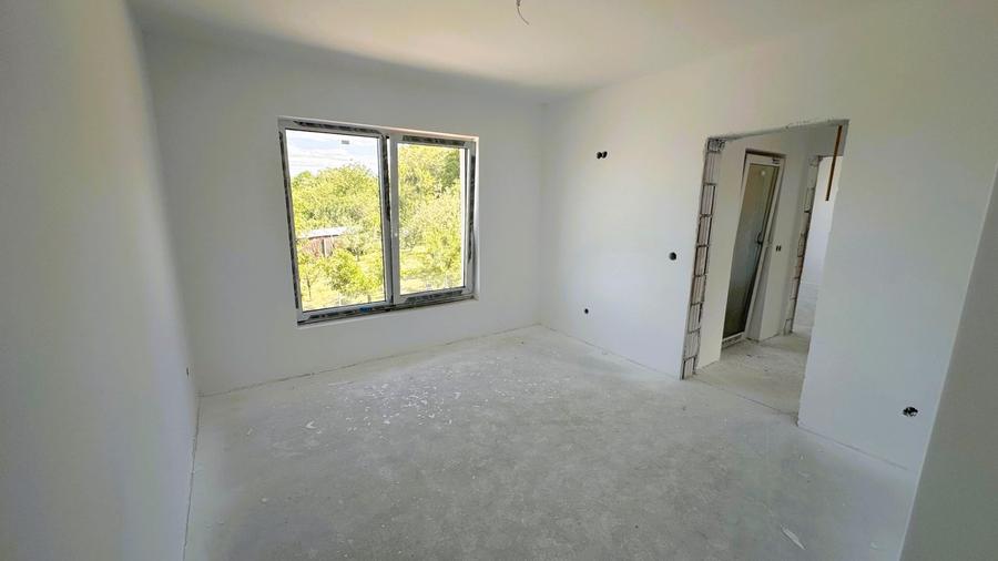 Casă cu 4 camere cu Teren 300 Mp în Șura Mică