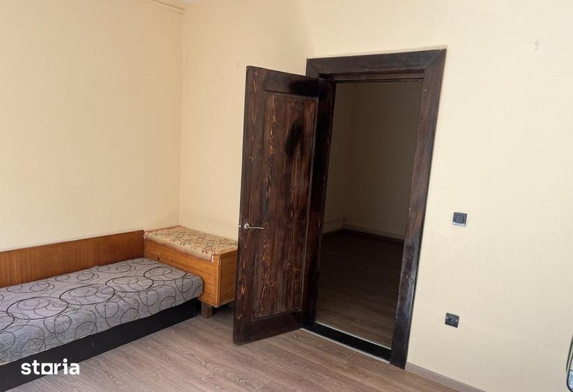 Apartament cu 3 camere în Dămăroaia