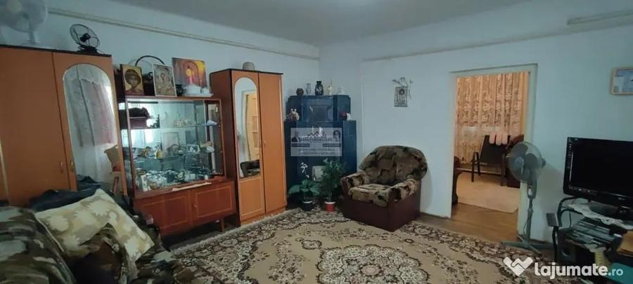 Casă cu 3 camere cu Teren 1108 Mp în Central
