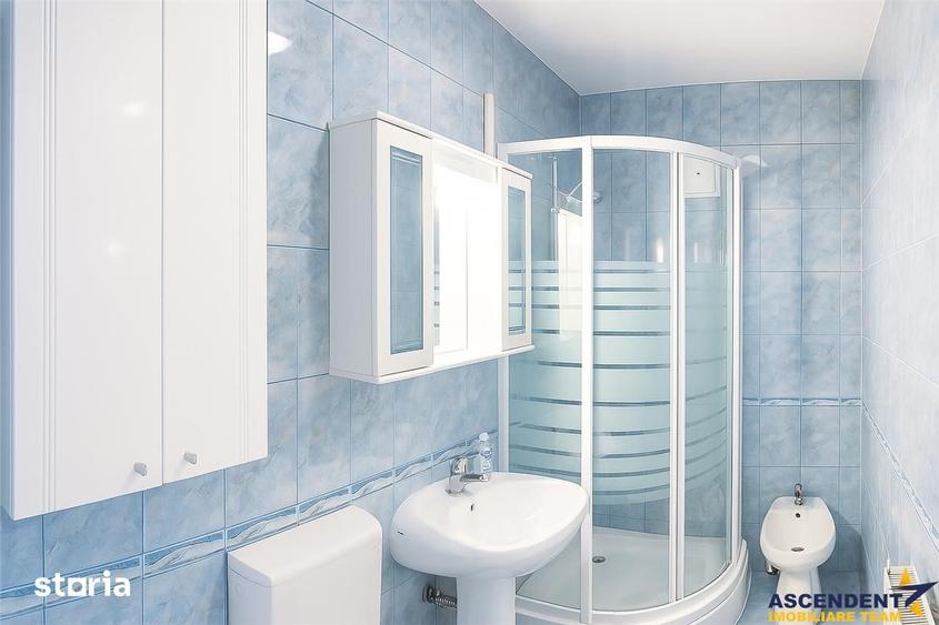 Apartament cu 3 camere semidecomandat în IAR