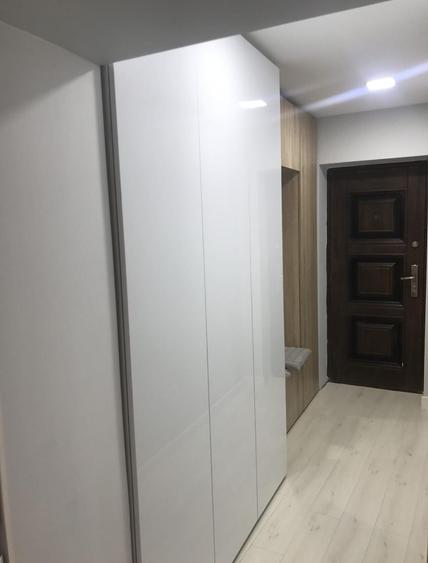 Apartament cu 2 camere decomandat, mobilat în P-ța Alba Iulia
