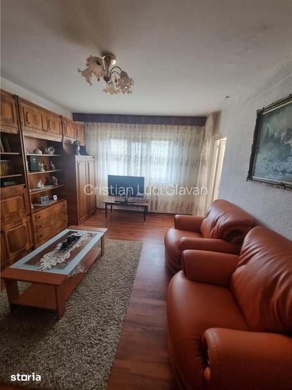 Apartament 3 cam,72 mp , doua bai zona PECO