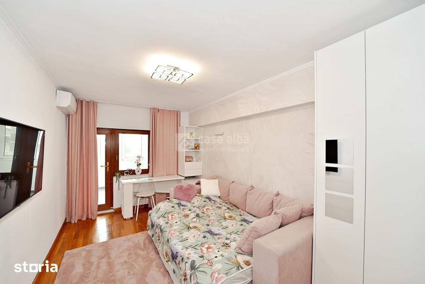 Apartament cu 3 camere în Piața Unirii