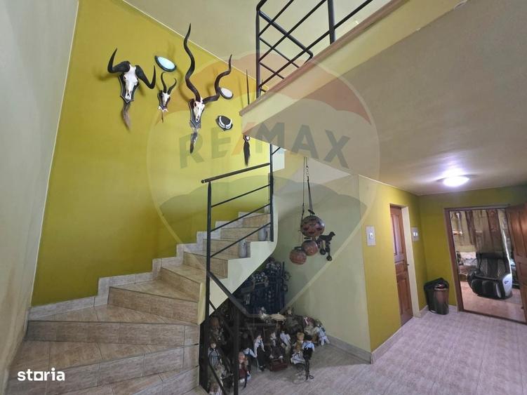 Casă cu 4 camere în Central
