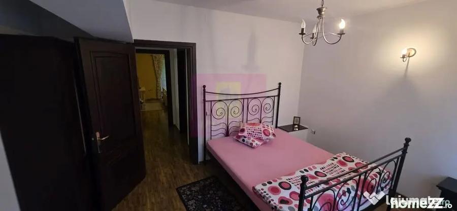 Casă cu 5 camere cu Teren 500 Mp în Central