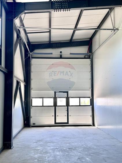 Spațiu comercial, de 425 mp, în Domnești