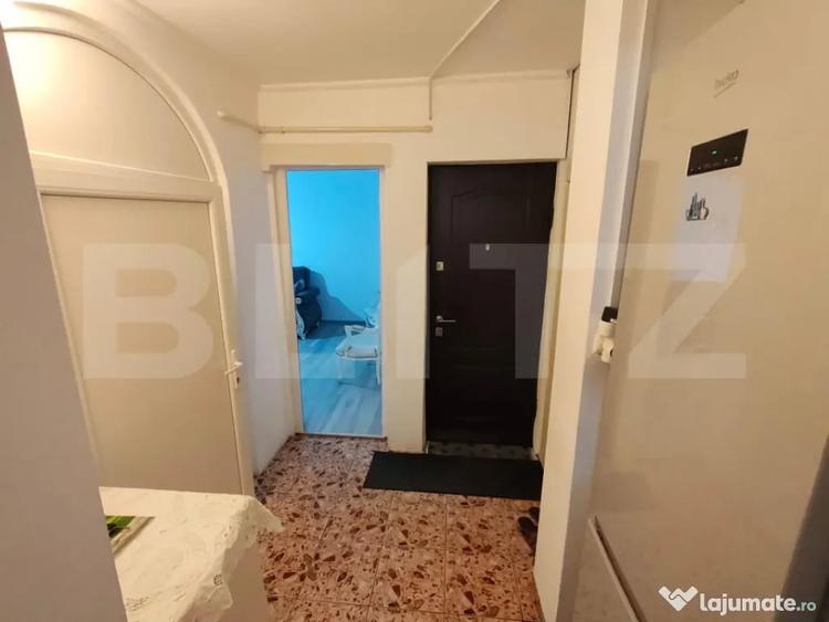 Apartament cu 3 camere decomandat în Sud