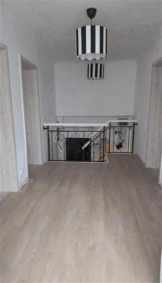 Victoriei-Popa Tatu, Apartament cochet, in vila, 6 camere cu scara interioara, l - 11