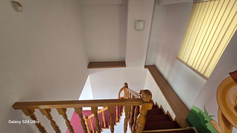 Apartament cu 5 camere în P-ța Unirii