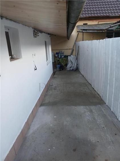 Duplex cu 4 camere cu Canalizare în Plopi