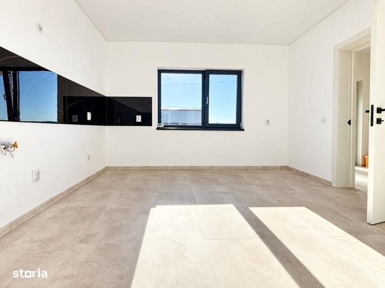 Casă cu 4 camere cu Teren 1500 Mp în Copou