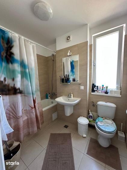 Apartament cu 3 camere, mobilat în Central