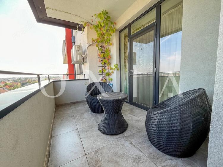 Apartament cu 3 camere semidecomandat în Girocului