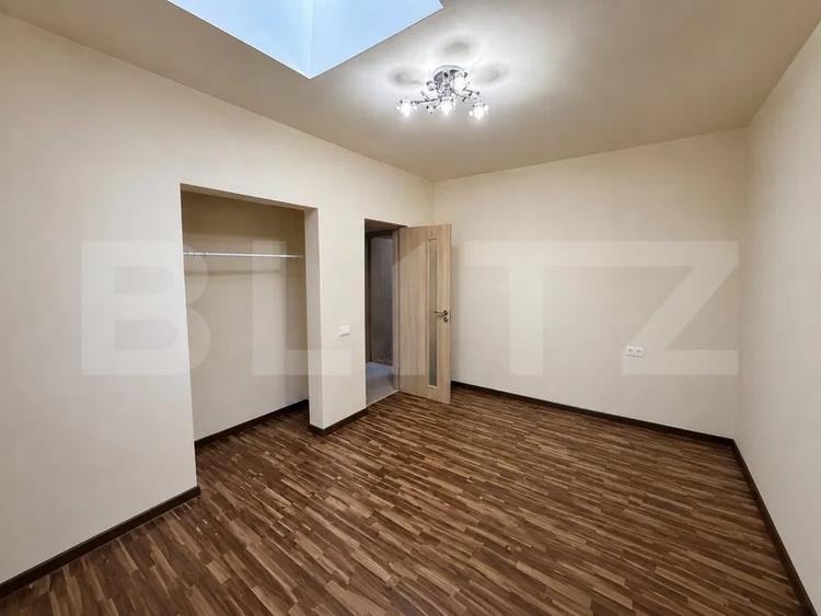 Apartament cu 4 camere decomandat, mobilat în Romanești