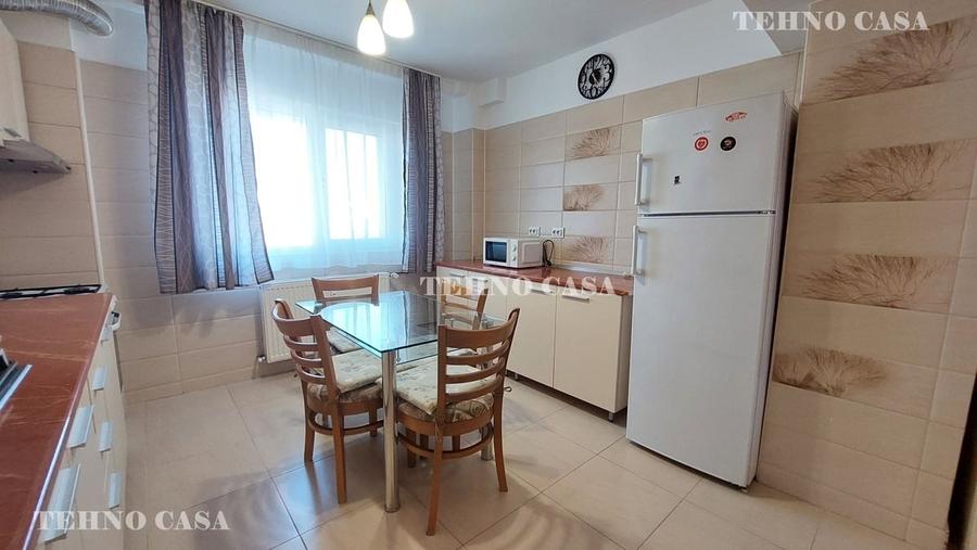 Apartament semidecomandat în Est