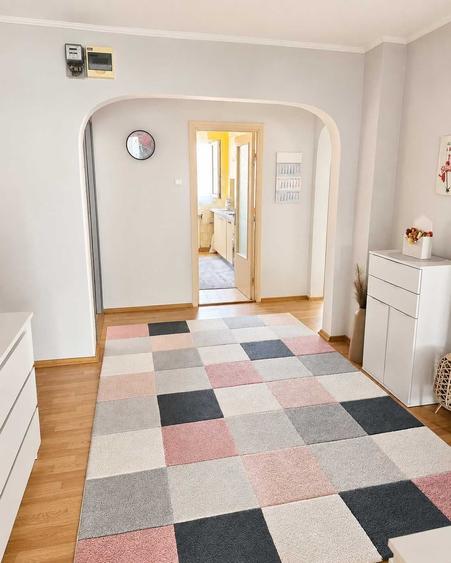 Apartament cu 4 camere decomandat în Dacia