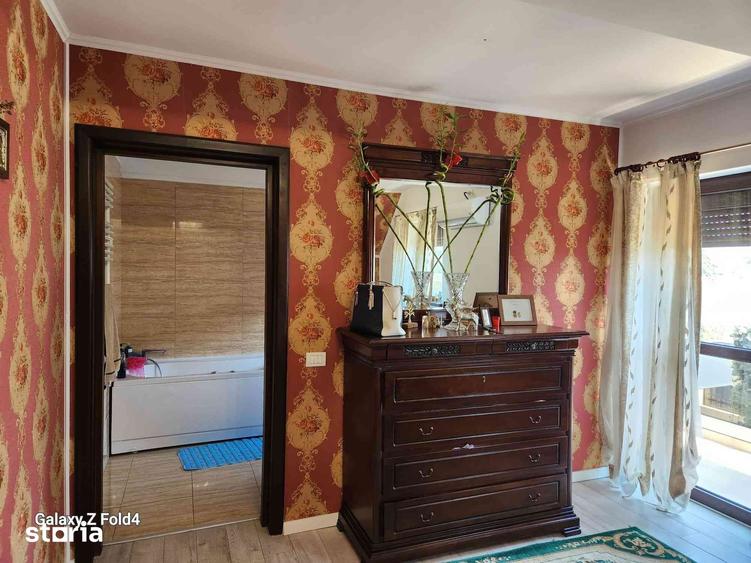 Casă cu 5 camere cu Teren 356 Mp în Mogoșoaia