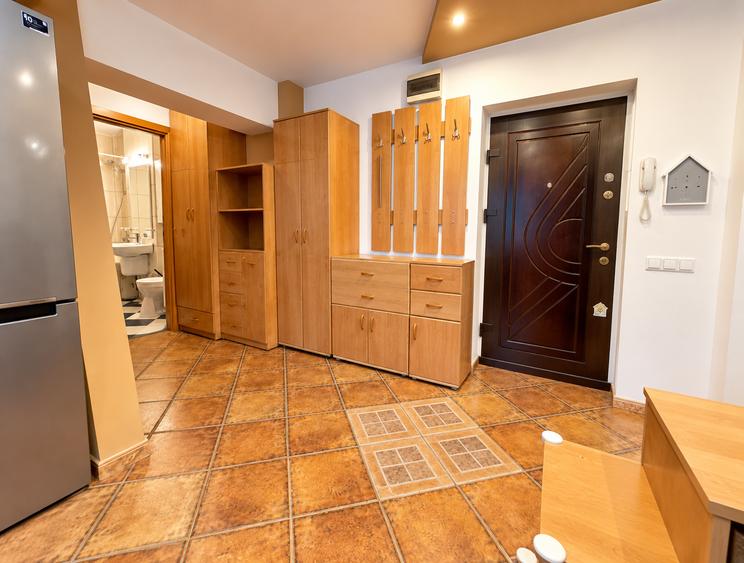 Apartament cu 2 camere decomandat, mobilat în Bucur Obor