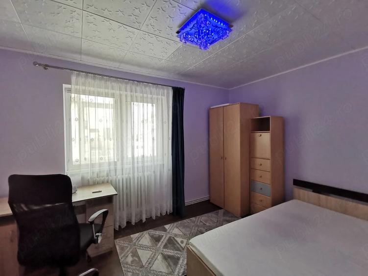 Apartament cu 2 camere semidecomandat în Piața Centrală