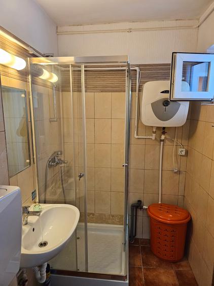 Apartament cu 3 camere circular în Drumul Taberei