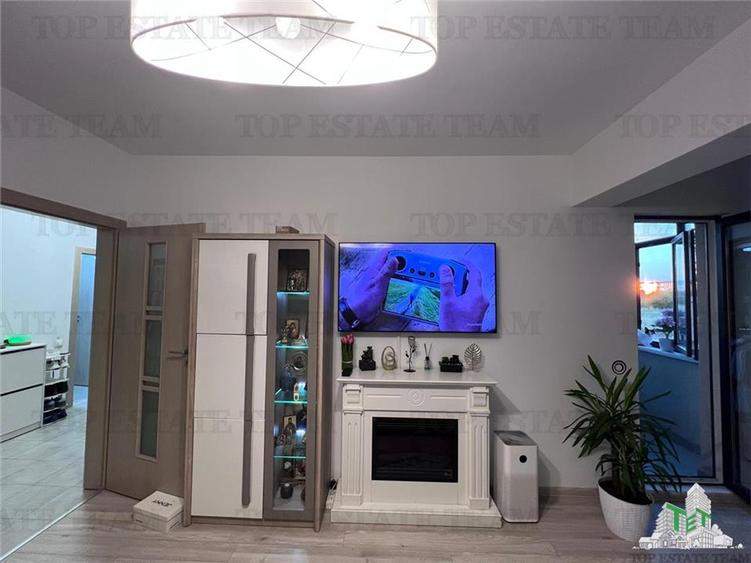 Apartament cu 3 camere decomandat, mobilat în Central