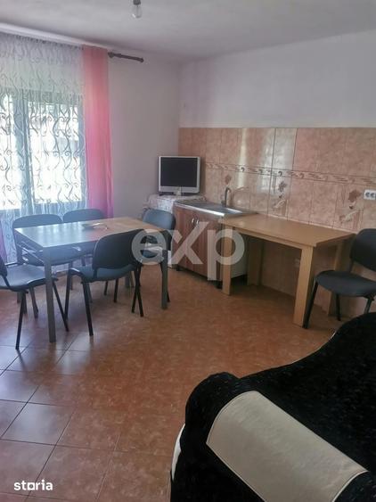 Casă cu 5 camere cu Teren 700 Mp în Dragomirești