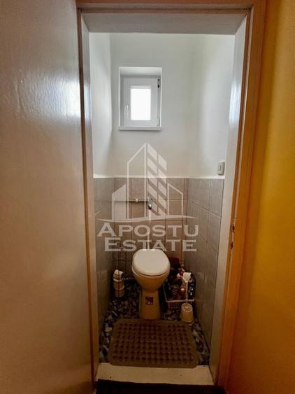 Casă cu 2 camere cu Canalizare în Central