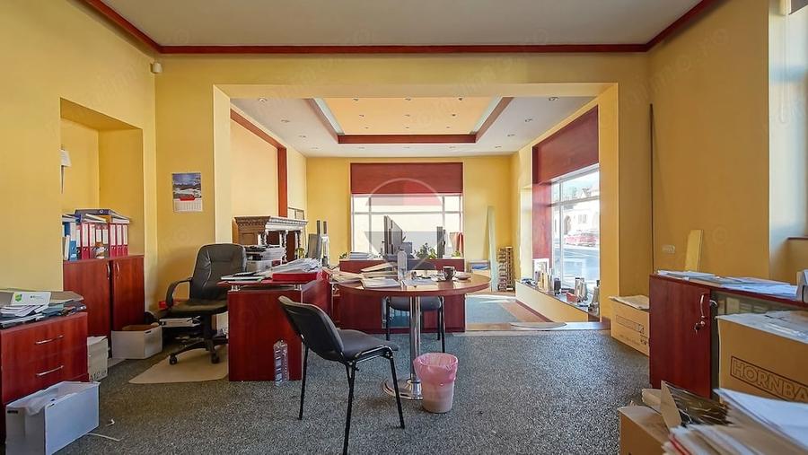 Spațiu comercial, de 120 mp, în Blumăna
