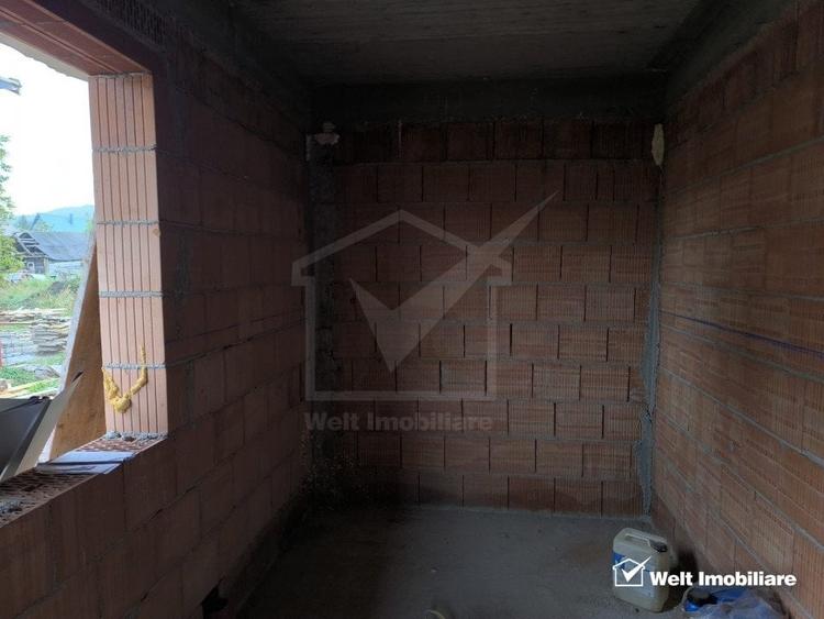 Duplex cu 4 camere cu Canalizare în Florești