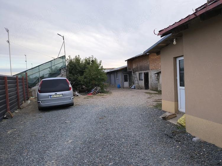 Casă cu Teren 1000 Mp în Gugești