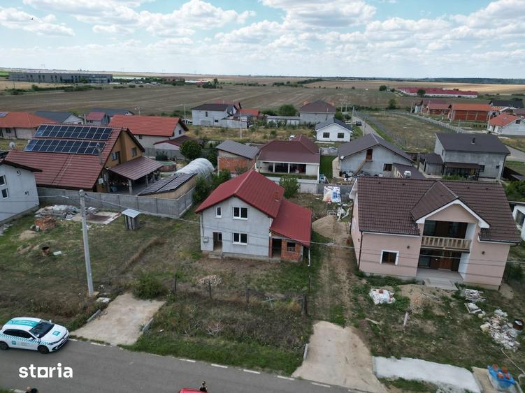 Casă cu 3 camere cu Teren 500 Mp în Frumușeni
