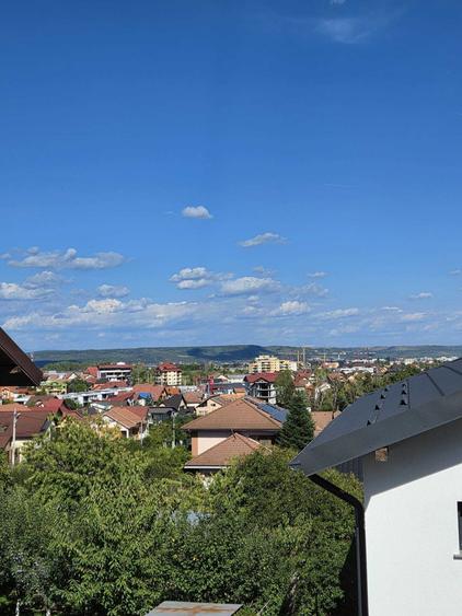 Casă cu 4 camere în Trivale