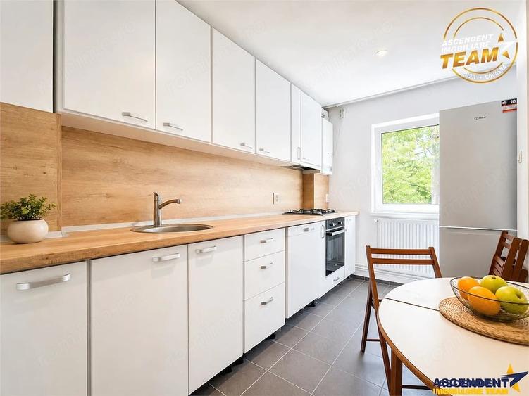 Apartament cu 3 camere decomandat în Lenin