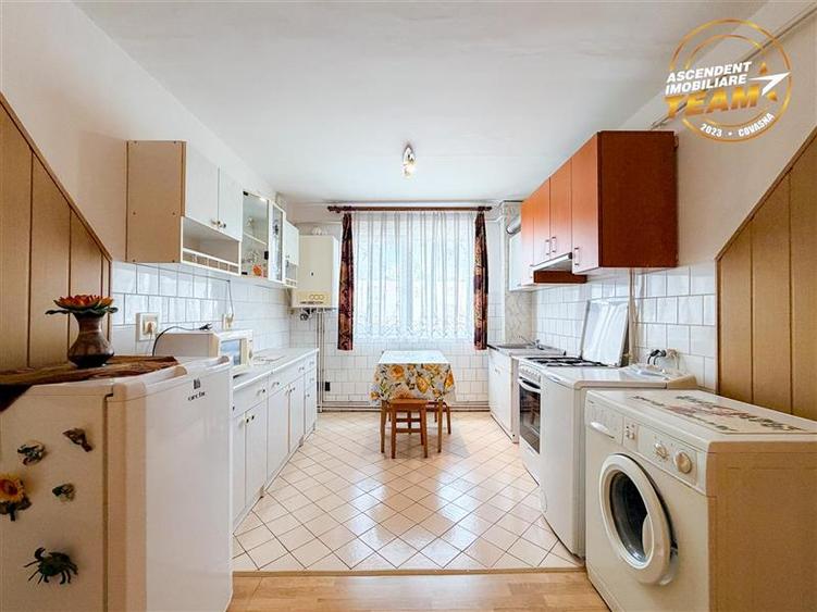 Apartament cu 3 camere nedecomandat în Gării