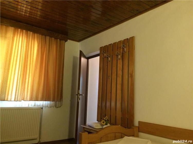 Casă cu 6 camere în Plopul