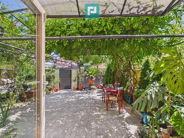 Spațiu comercial în vilă, 20 mp, zona Lunei - 11