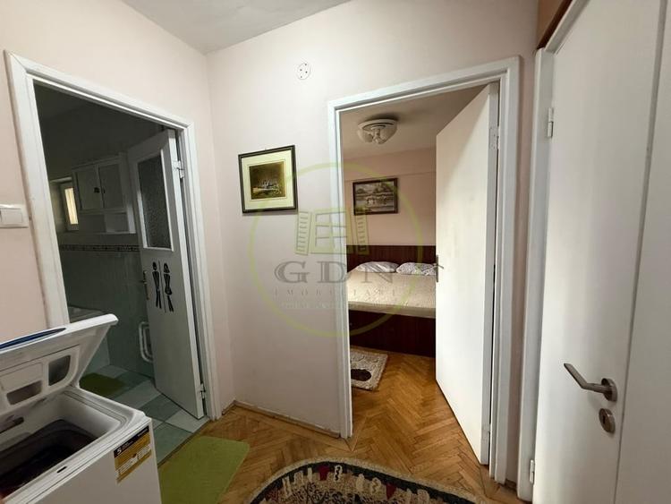 Apartament cu 2 camere semidecomandat, mobilat în Central