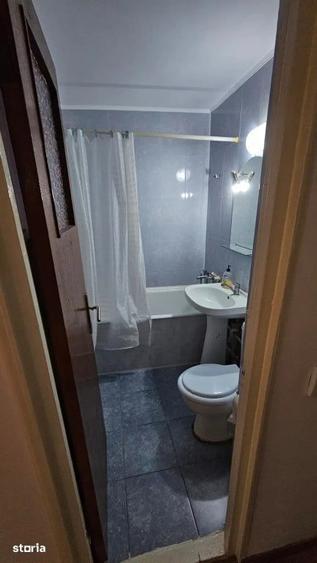 Apartament cu 2 camere decomandat în Drumul Taberei