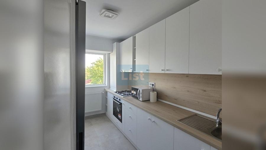 Apartament cu 3 camere semidecomandat, mobilat în P-ța Gorjului