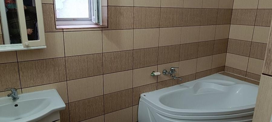 Casă cu 3 camere în Burdea