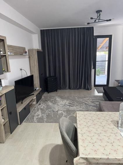 Apartament 2 camere + curte de inchiriat in Aparatorii Patriei - 1