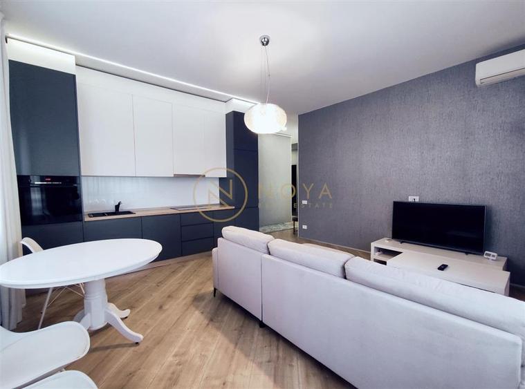Apartament cu 3 camere semidecomandat, mobilat în Pipera