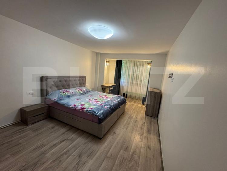 Apartament cu 3 camere decomandat în Tudor