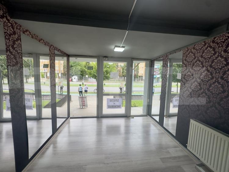 Spațiu comercial, de 30 mp, în Cetate