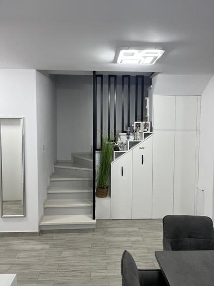 Duplex cu 4 camere cu Canalizare în Moșnița Veche