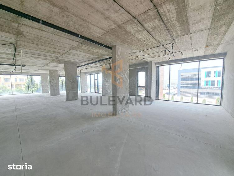 Spațiu comercial, de 1,365 mp, în Apahida