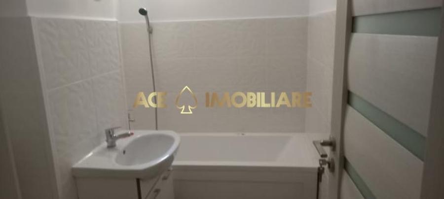 Apartament cu 2 camere decomandat în Apărătorii Patriei