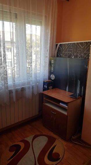Apartament cu 2 camere semidecomandat, mobilat în Valenta