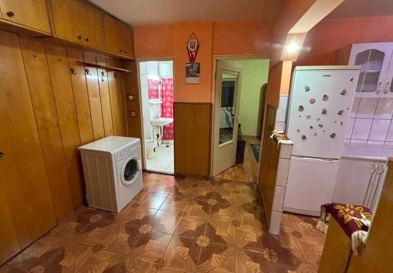 Apartament cu 2 camere decomandat în Exterior Vest